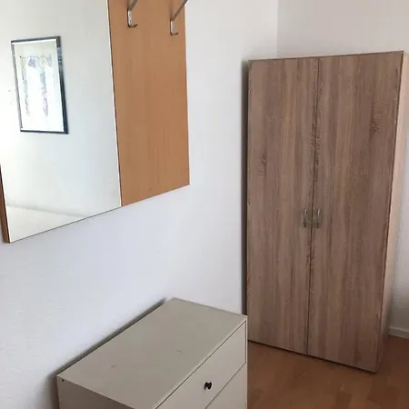 Dkn - Ihr Zuhause Auf Zeit In Halle - Vollmoebliert - Waschmaschine - Wlan - Naehe S-bahn Apartment *