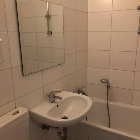 Apartman Dkn - Ihr Zuhause Auf Zeit In Halle - Vollmoebliert - Waschmaschine - Wlan - Naehe S-bahn