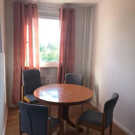 Dkn - Ihr Zuhause Auf Zeit In Halle - Vollmoebliert - Waschmaschine - Wlan - Naehe S-bahn Apartment *