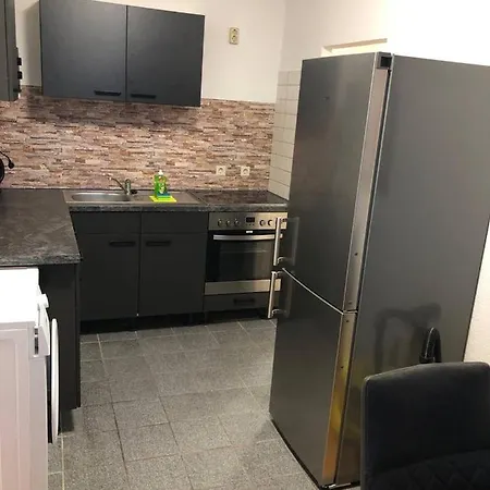 Dkn - Ihr Zuhause Auf Zeit In Halle - Vollmoebliert - Waschmaschine - Wlan - Naehe S-bahn Apartman *