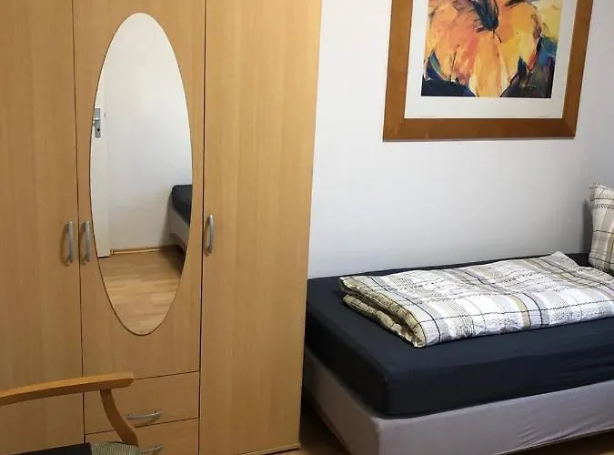 Dkn - Ihr Zuhause Auf Zeit In Halle - Vollmoebliert - Waschmaschine - Wlan - Naehe S-bahn Lägenhet Halle (Saale)