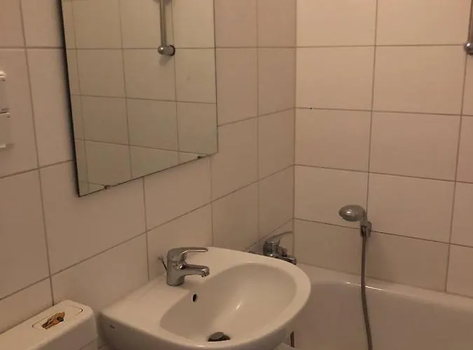 Lägenhet Dkn - Ihr Zuhause Auf Zeit In Halle - Vollmoebliert - Waschmaschine - Wlan - Naehe S-bahn