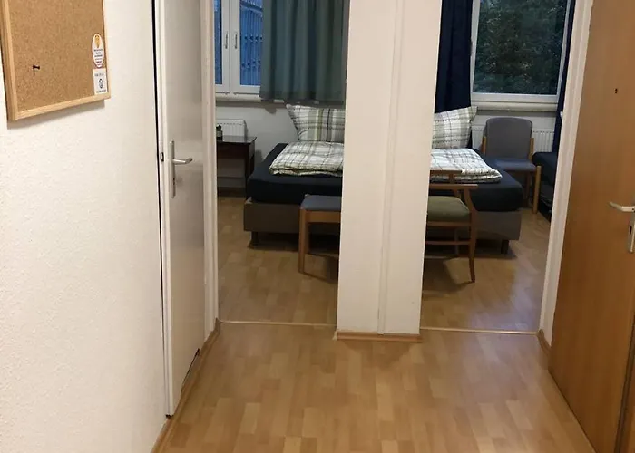 Dkn - Ihr Zuhause Auf Zeit In Halle - Vollmoebliert - Waschmaschine - Wlan - Naehe S-bahn *